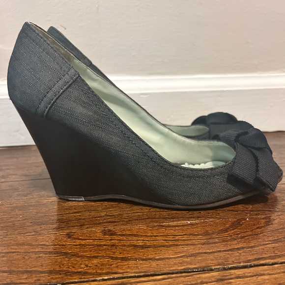 Gap Black Denim Wedge Peep Toe Shoes With Bow, Size 9 - Picture 7 of 10